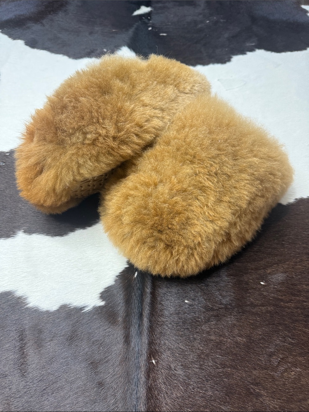 Cozy Alpaca-Fur Slide Slippers in Honey Brown